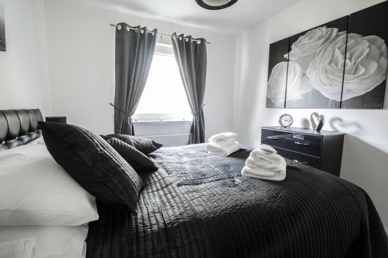 Orange Town House - Shaw Road, Only 6 Minutes To City Centre أبردين المظهر الخارجي الصورة